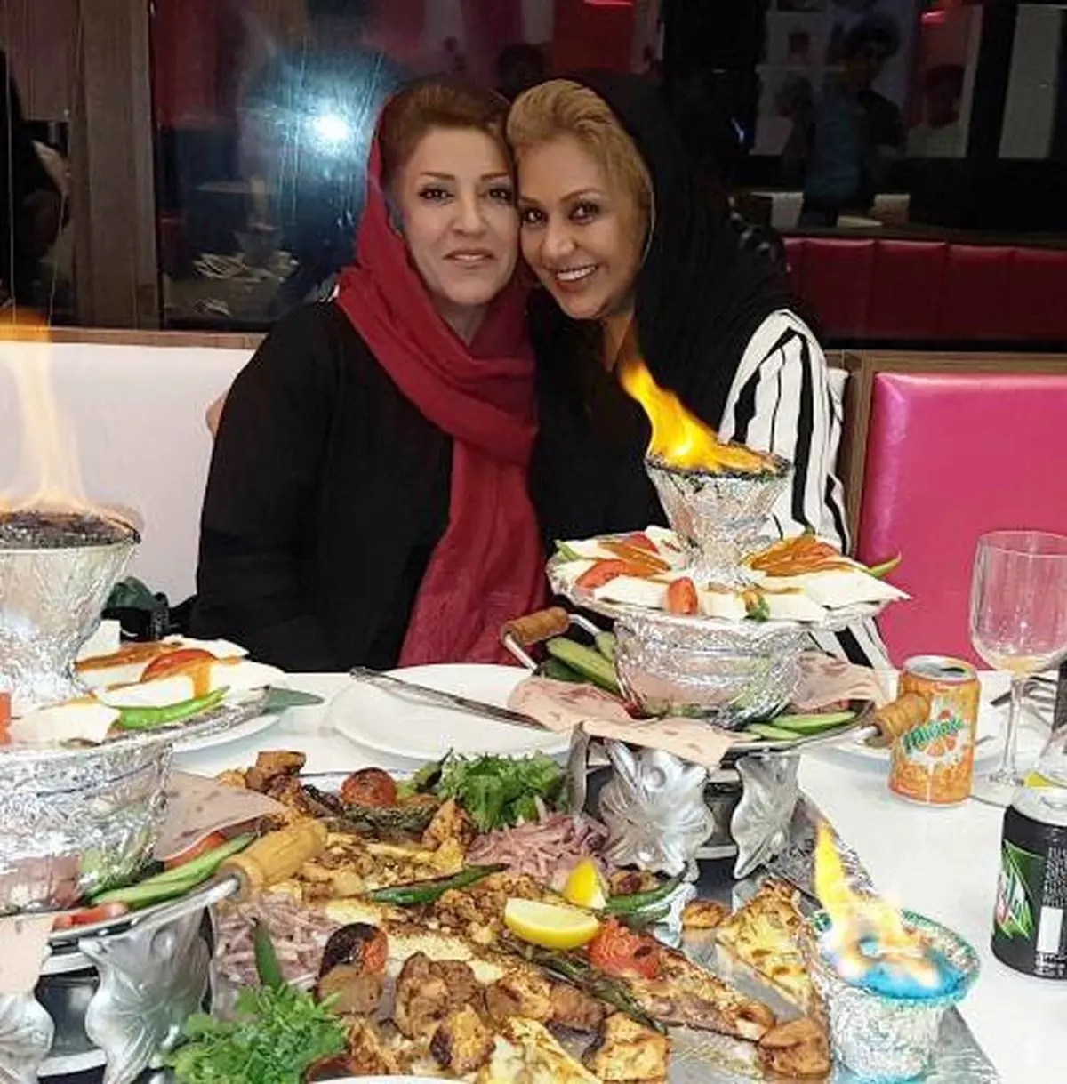 نسرین مقانلو در کنار عمه جوانش مهناز مقانلو! عکس