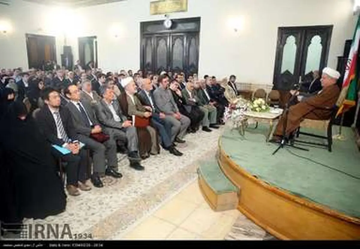 تصاویر دیدار کارکنان بنیاد بیماری های خاص با هاشمی رفسنجانی