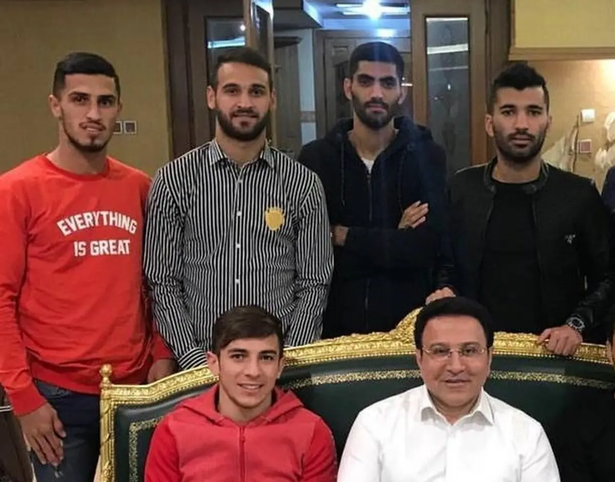 اعتراض مدیران پرسپولیس به دیدار بازیکنان با هدایتی/ ستاره‌های پرسپولیس: مگر باید اجازه بگیریم؟