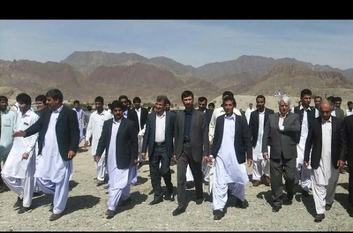 تشییع پیکر معلم فداکار بلوچستان/ تصاویر