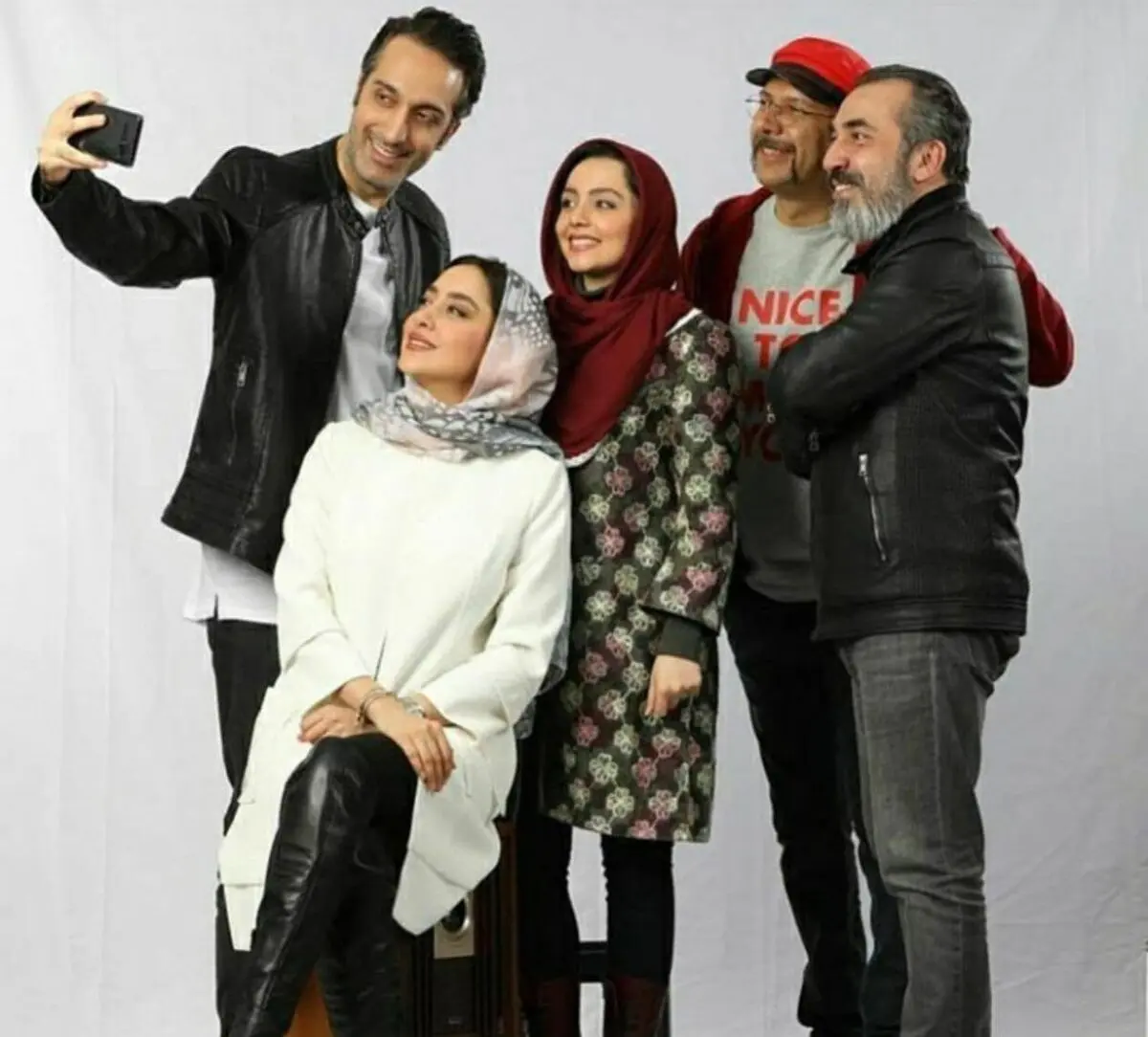 سلفی بازیگران سریال گلشیفته/عکس