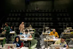 تالار حافظ، کارگاه تولیدی شد! + عکس