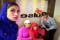عکس لیلا بلوکات و دوستانش در باشگاه بدنسازی