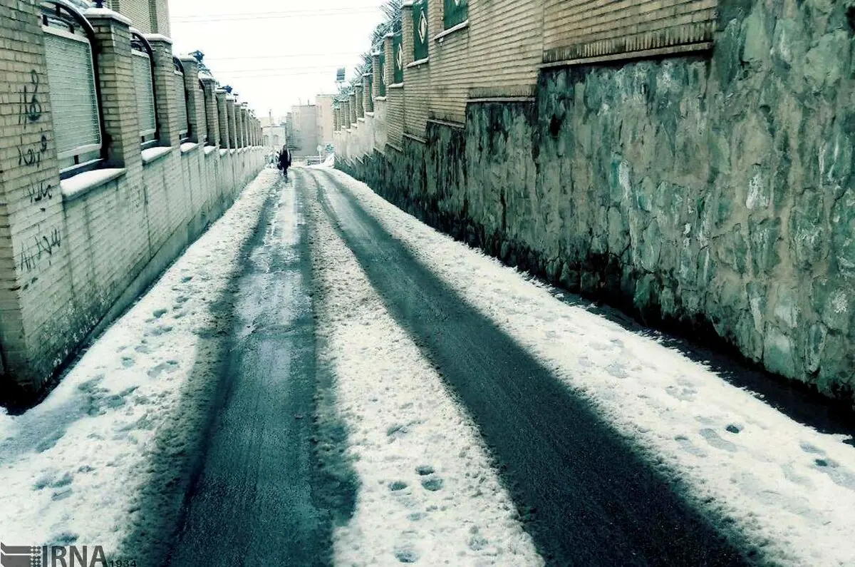 تصاویری از بارش برف بهاری در کرج