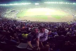 عوامل سریال «کیمیا» در بین تماشاگران فینال سوپر جام اروپا + عکس