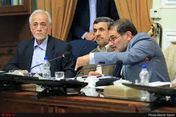 محمود احمدی نژاد آفتابی شد/عکس