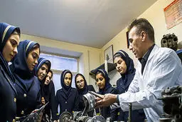 اولین مدرسه هوانوردی دختران + عکس