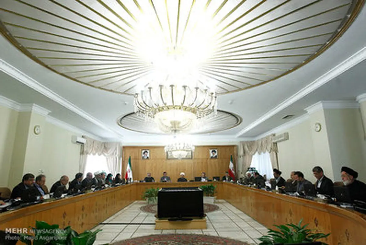 تصاویری از جلسه بدون لبخند هیات دولت