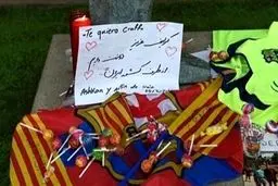 یادبود ایرانی برای اسطوره بارسا در نیوکمپ/ عکس