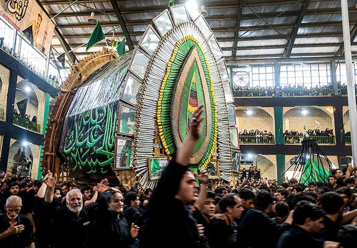 آیین نخل برداری در میبد یزد