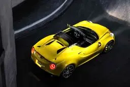 آلفارومئو 4C اسپایدر رونمایی شد + عکس