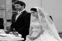 استراماچونی در لباس دامادی