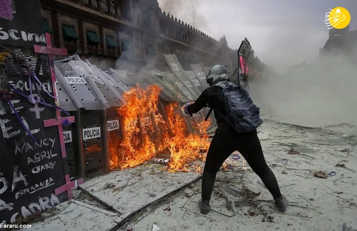 تظاهرات روز زن در مکزیک به خشونت کشیده شد+عکس‌ها