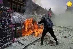 تظاهرات روز زن در مکزیک به خشونت کشیده شد+عکس‌ها