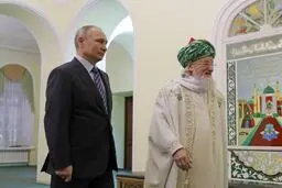 تصاویری از حضور ولادیمیر پوتین در مسجد