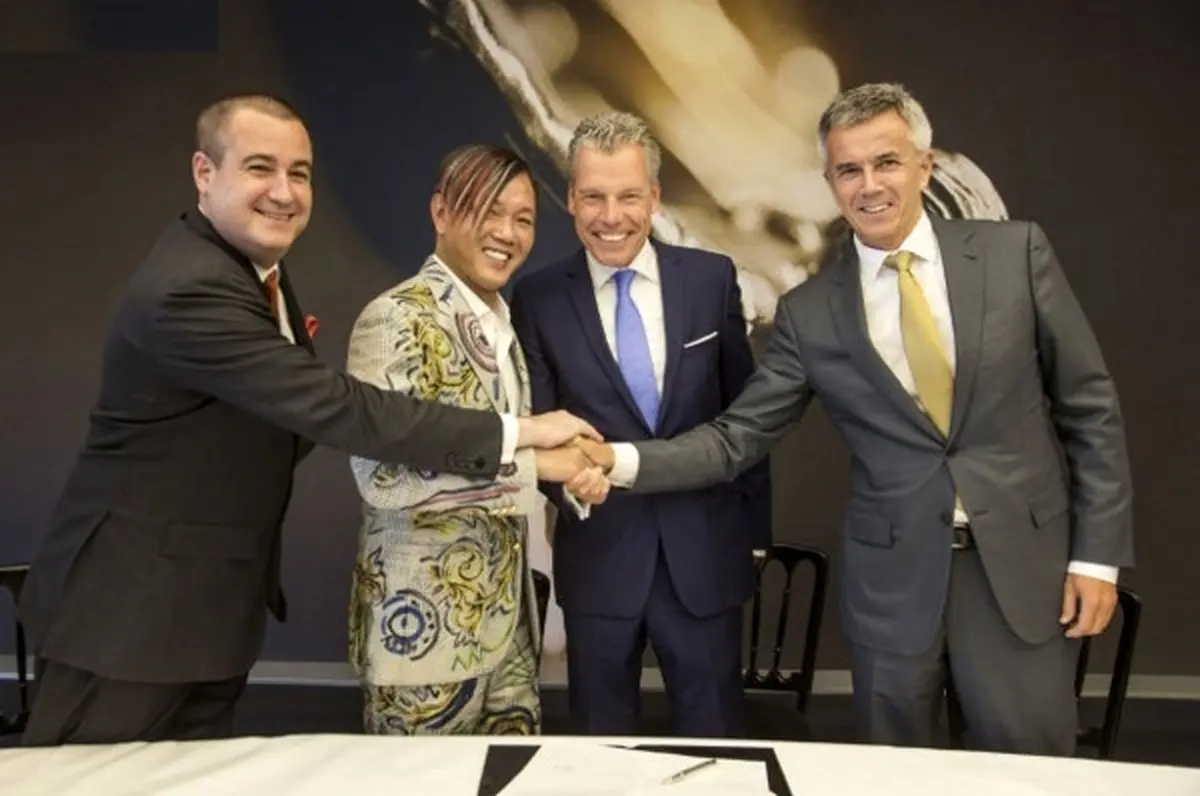 این مرد ۳۰ رولزرویس فانتوم به ارزش ۲۰ میلیون دلار سفارش داده است+عکس