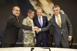 این مرد ۳۰ رولزرویس فانتوم به ارزش ۲۰ میلیون دلار سفارش داده است+عکس