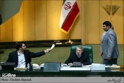 آرامش مجلس قبل از نطق مطهری/ تصاویر