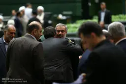 تقدیر از فرماندهان نیروی دریایی سپاه در مجلس/تصاویر