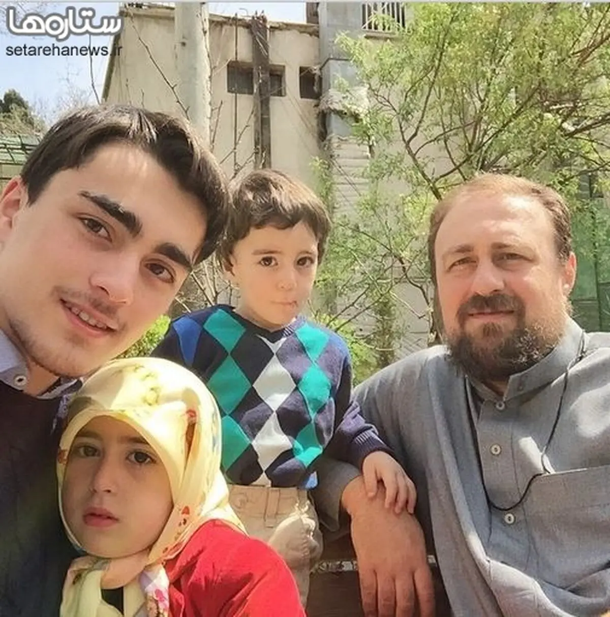 عکس سلفی سیدحسن خمینی در کنار فرزندانش
