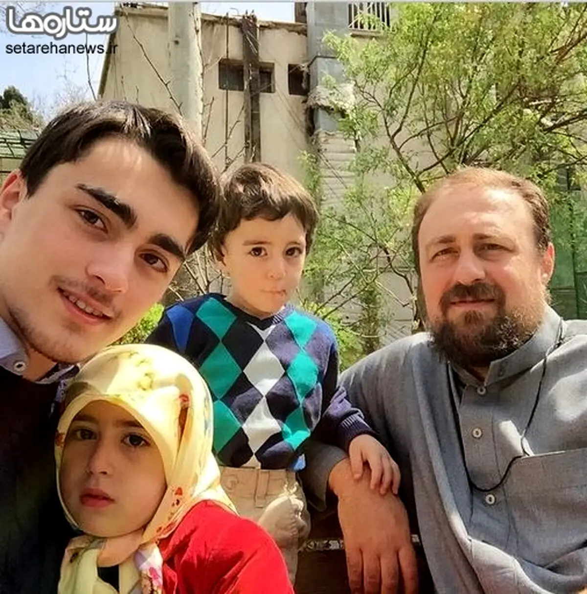 عکس سلفی سیدحسن خمینی در کنار فرزندانش