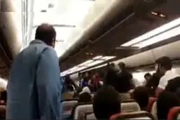 مشاجره لفظی مسافران هواپیما با بازیکنان تیم استقلال تهران + فیلم
