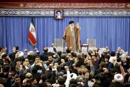 دیدار جمعی از مداحان و ذاکران اهل بیت(ع) با رهبرمعظم انقلاب/ تصاویر