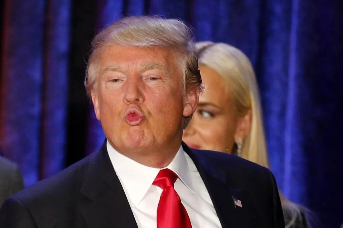 ژست جالب ترامپ/عکس