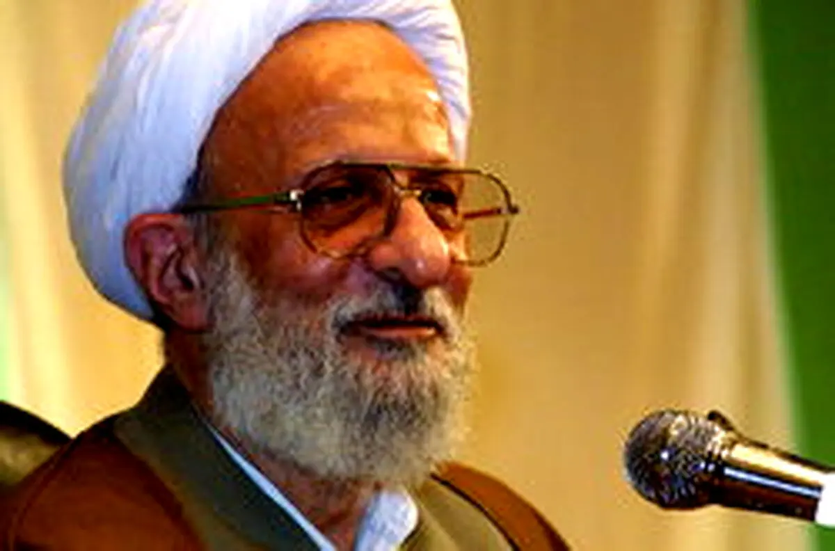 مصباح یزدی: اطاعت از ولی‌فقیه‌ مانند اطاعت از ائمه معصومین واجب است/ آیا همه مسئولان، این امر را باور دارند؟