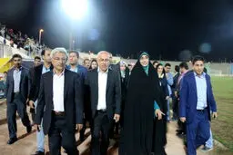 جشن پیروزی یک کاندیدای زن در استادیوم! /تصاویر