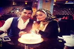 عکس بسیار صمیمی فوتبالیست معروف ایرانی و همسرش