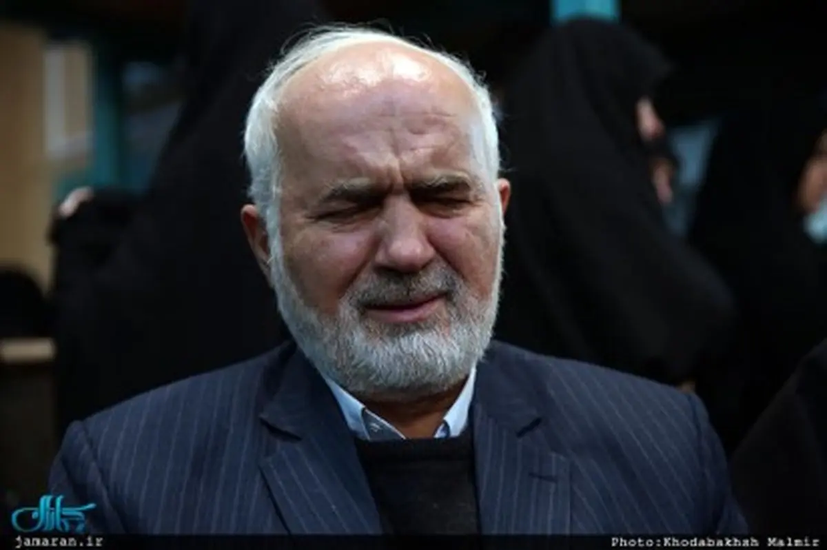 اشک‌‌های احمدتوکلی در جماران/عکس