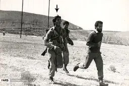 چند سکانس تصویری از تفنگداری که پای ناوهای ایران را به آب‌های دور باز کرد