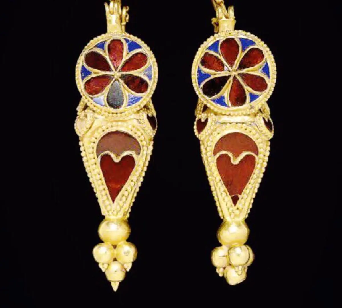 عکس: گوشواره فوق العاده زيبا اشكانى