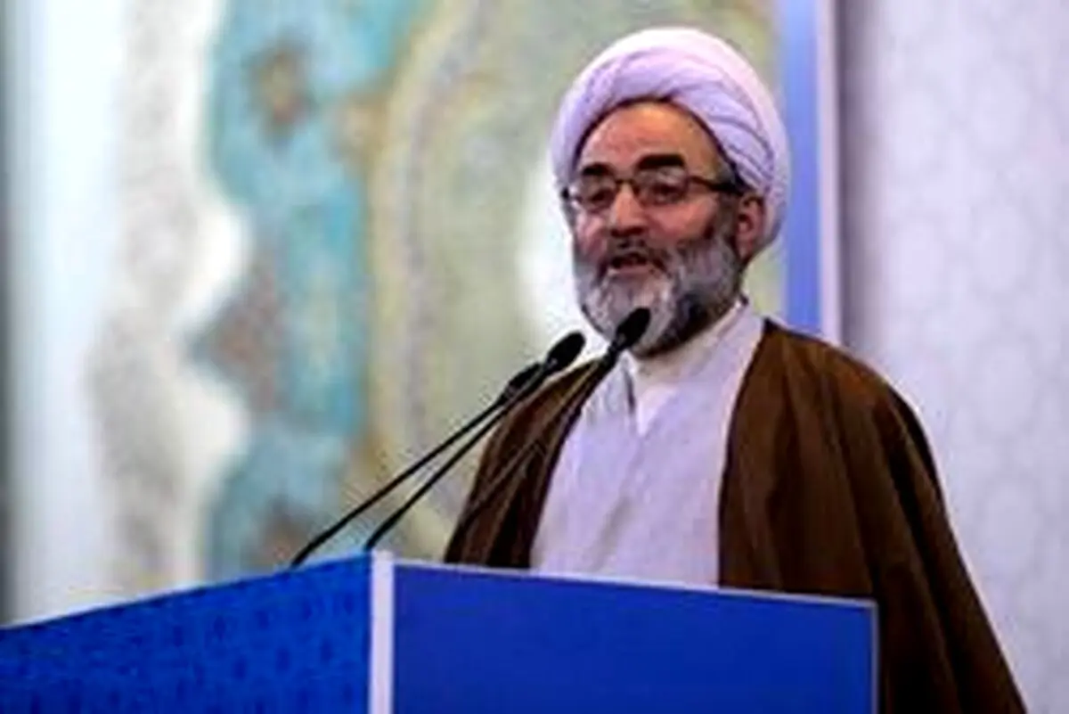 امام جمعه رشت: ايستادگی مقتدر رهبری در برابر قدرت‌های جهانی
