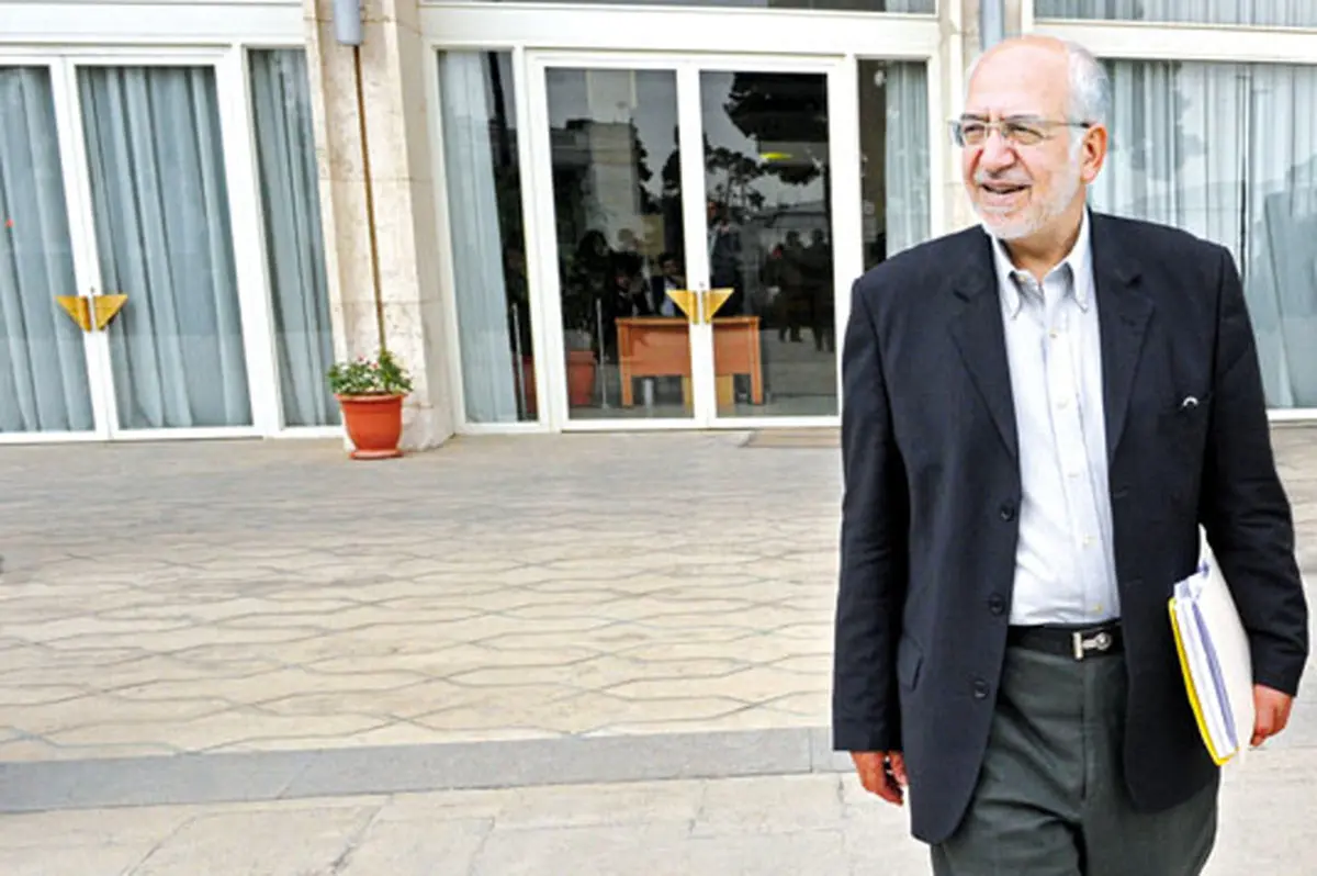 حواشی مالی آقای وزیر و خانواده اش!/ نعمت‌زاده‌ها کجا اقتصاد ایران ایستاده‌اند؟