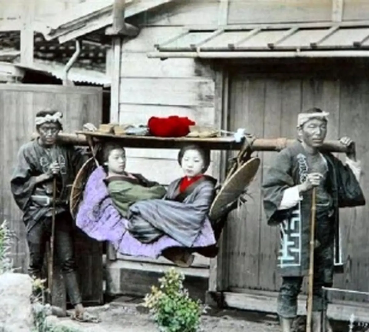 تاکسی عجیب و غریب ژاپنی 140 سال قبل/ عکس