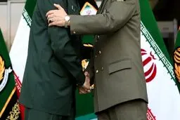 ۶ کاندیدای نظامی انتخابات ۱۴۰۰؛ واکنش‌ها به ورود نظامیان به پاستور
