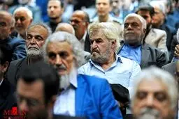بازیگر سینما در مراسم ختم مادر سخنگوی دولت / عکس