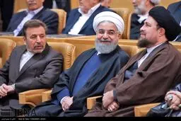 عکس/نگاه خاص و متفاوت روحانی به سیدحسن خمینی