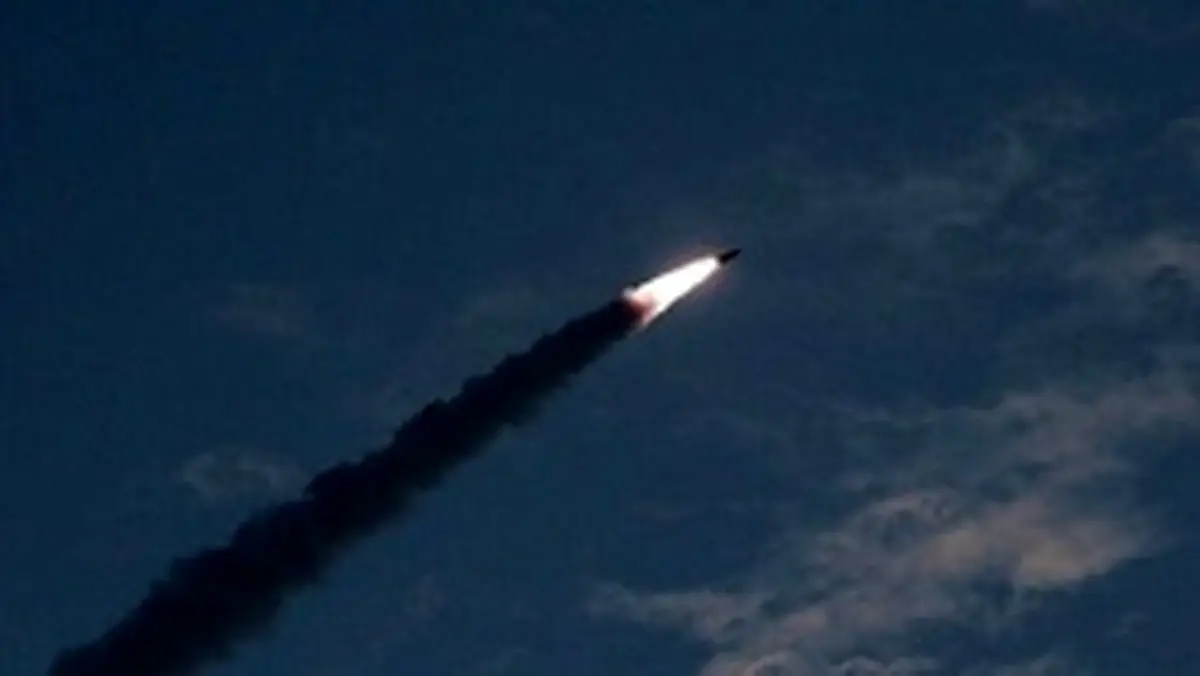 شلیک دو پرتاب ناشناس توسط کره شمالی