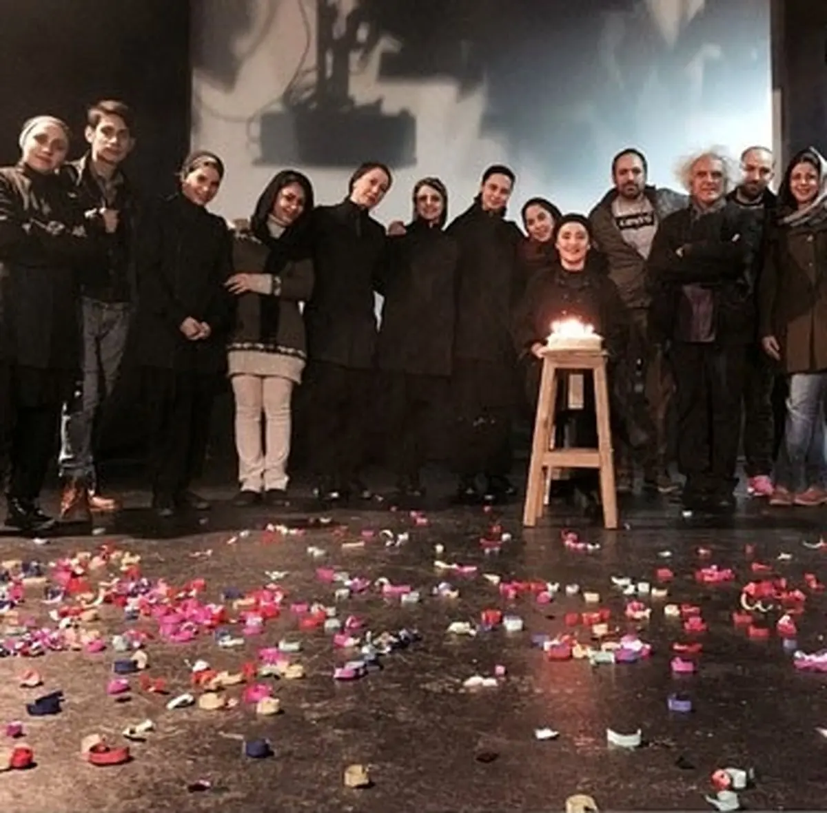 جشن تولد خانم بازیگر سر تمرین/عکس
