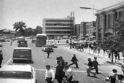 تصویری جالب از خیابان فردوسی تهران سال ۱۳۴۷