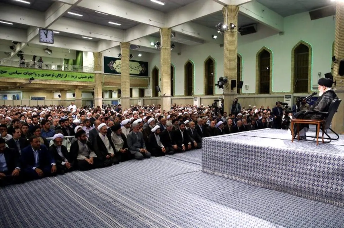 رهبر انقلاب: اینکه امسال توفیق حج برای مردم ما پیدا شد، خبر خوبی است/ صهیونیست‌ها جری و گستاخ شده‌اند/ مراقب باشیم قضایای مسجدالحرام و منا نباید تکرار شود
