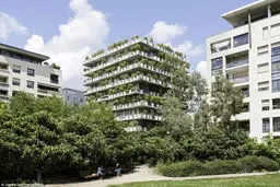 آپارتمان گلدان‌ها در پاریس + تصاویر