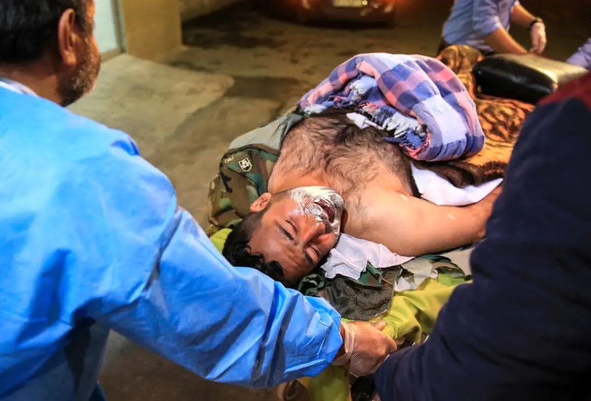 وقتی به مامور نیروی انتظامی هم رحم نمی‌کنند!/ عکس