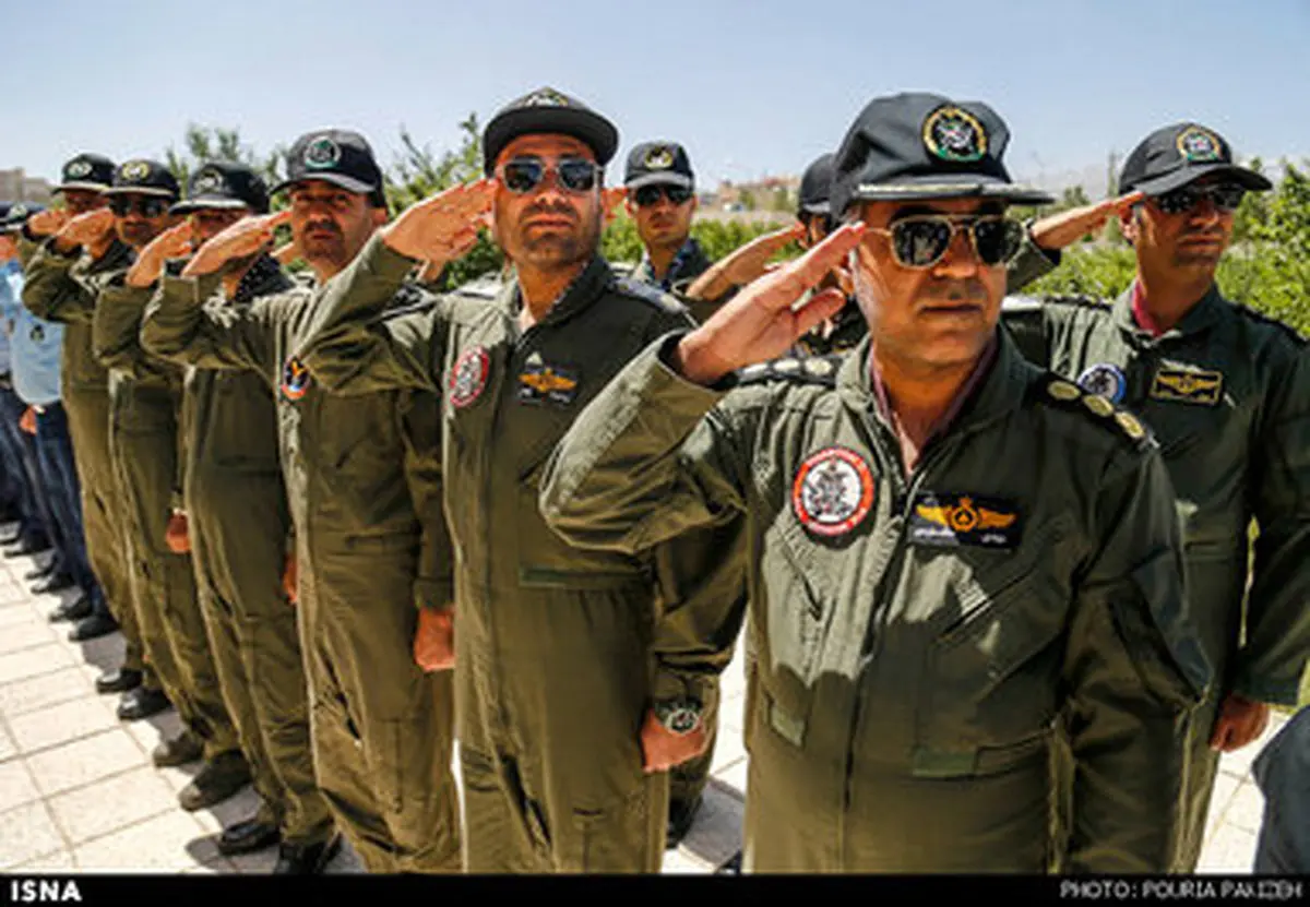 تشییع پیکر خلبان شهید روزبه ناظریان/ تصاویر