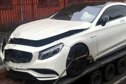 تصادف اتومبیل 125 هزار پوندی ستاره فوتبال و کشف مواد محرک در آن+عکس