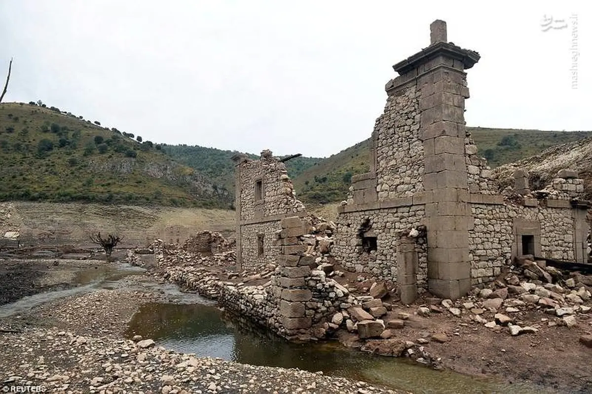 تصاویر/ بیرون آمدن یک شهر قدیمی از زیر آب!