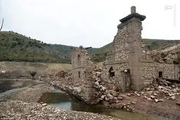 تصاویر/ بیرون آمدن یک شهر قدیمی از زیر آب!